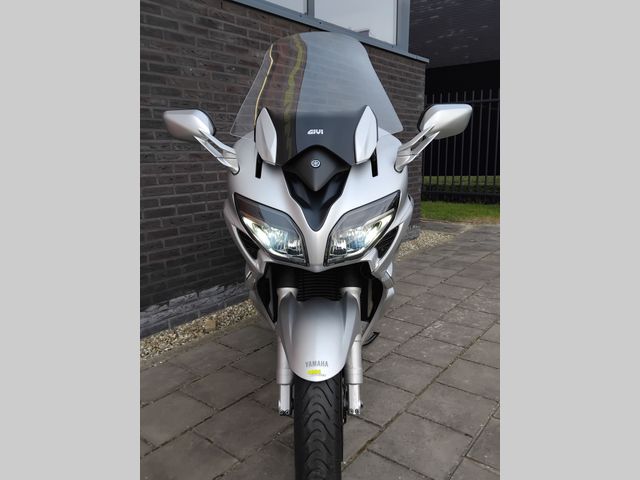 yamaha - fjr-1300