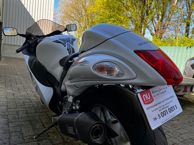 suzuki - gsx-r-1300-hayabusa