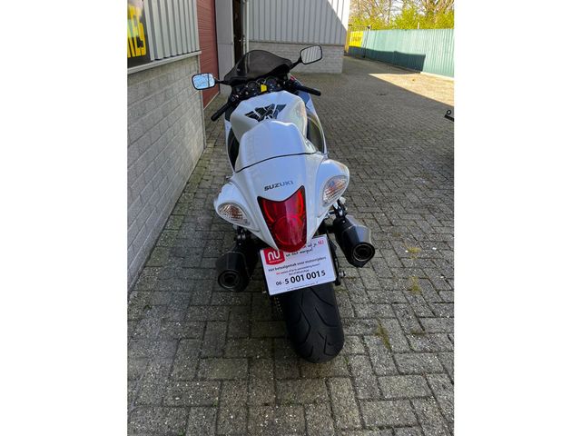 suzuki - gsx-r-1300-hayabusa