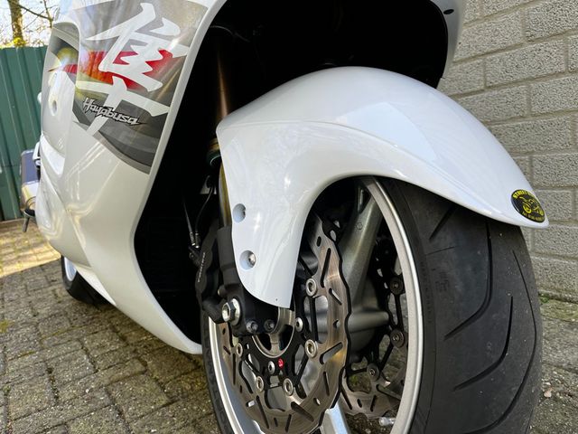 suzuki - gsx-r-1300-hayabusa