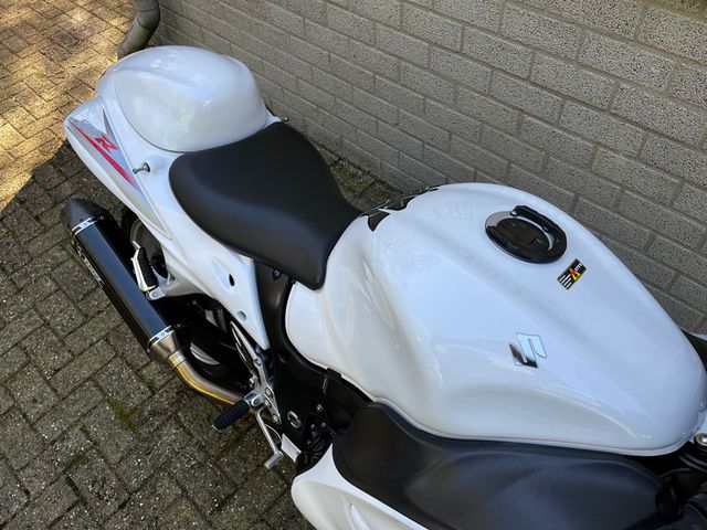 suzuki - gsx-r-1300-hayabusa