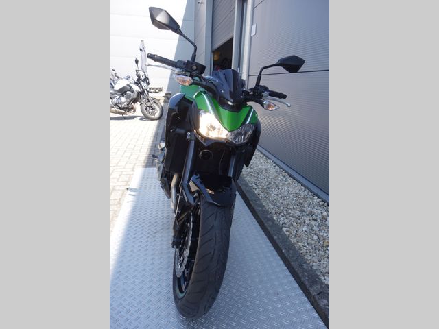 kawasaki - z900