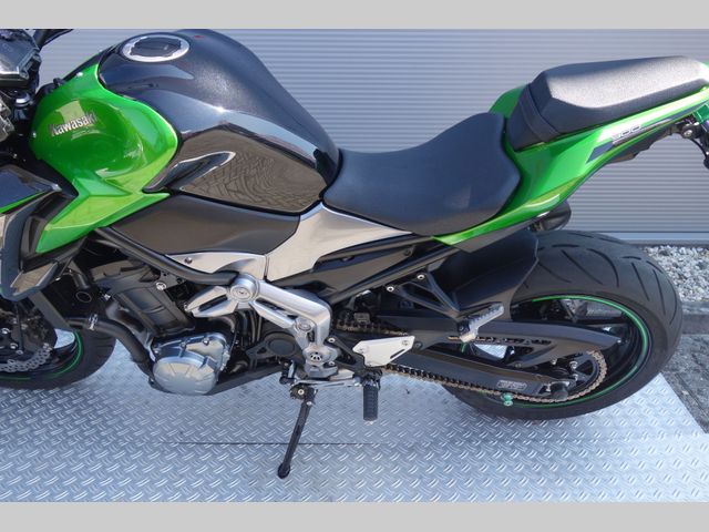 kawasaki - z900-performance