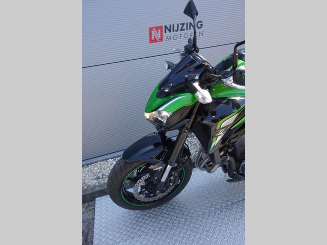 kawasaki - z900