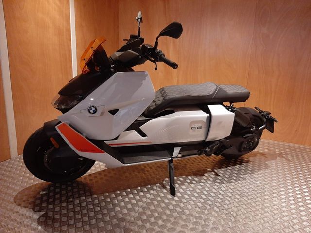 bmw - ce-04