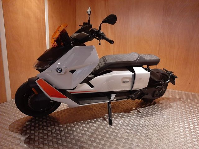 bmw - ce-04