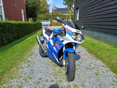SUZUKI GSX-R 750 W – foto 4