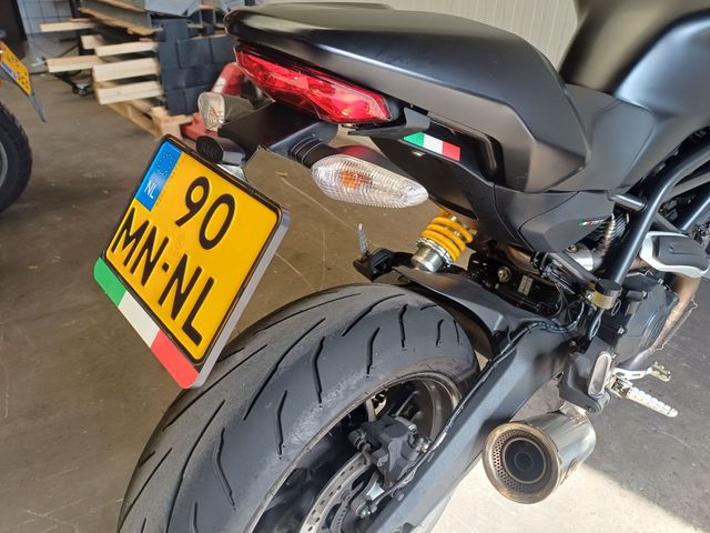 ducati - monster-797