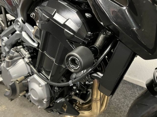 kawasaki - z900