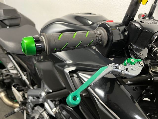 kawasaki - z900