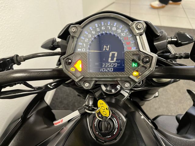 kawasaki - z900