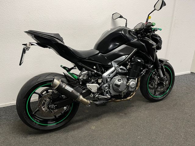 kawasaki - z900