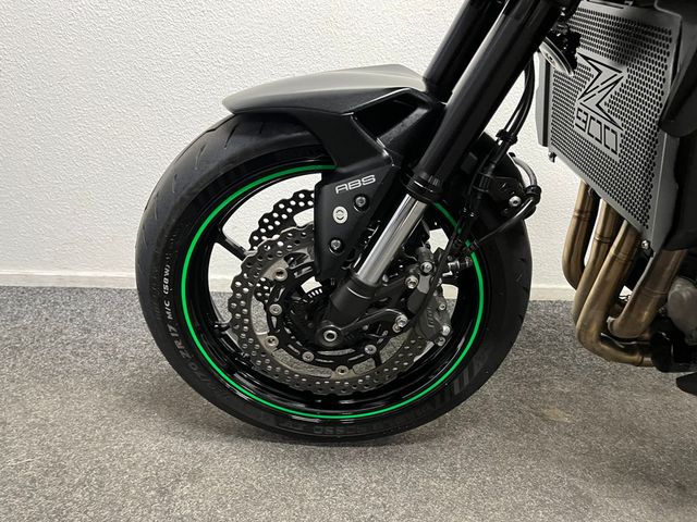 kawasaki - z900