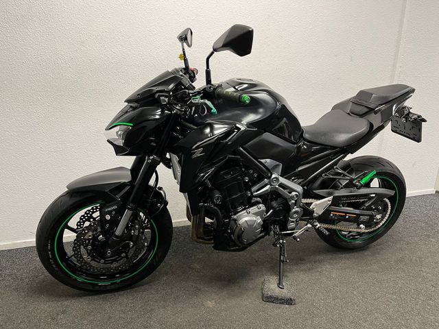 kawasaki - z900