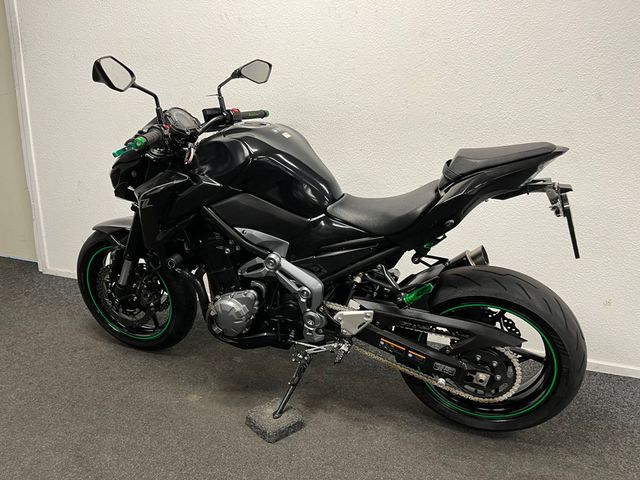 kawasaki - z900