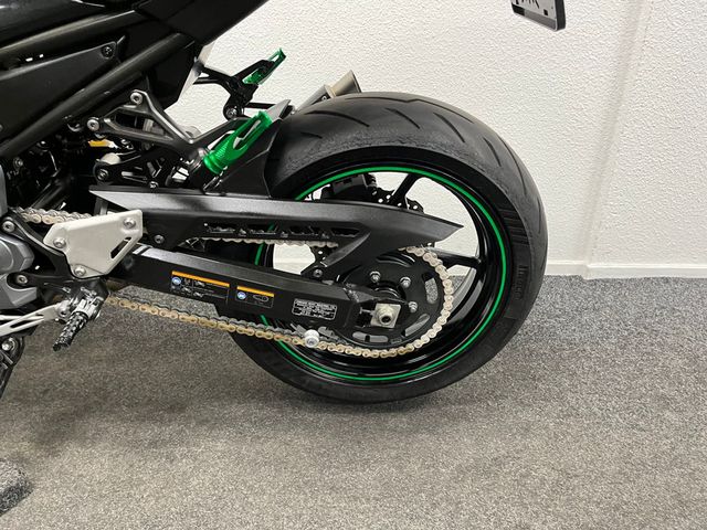 kawasaki - z900