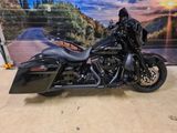 HARLEY-DAVIDSON STREET GLIDE FLHX