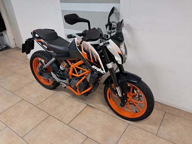 ktm - 390-duke-abs