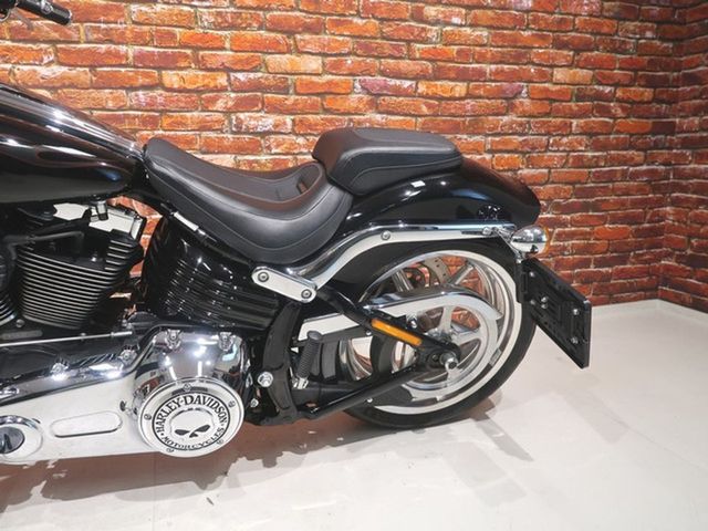 harley-davidson - rocker-c-fxcwc