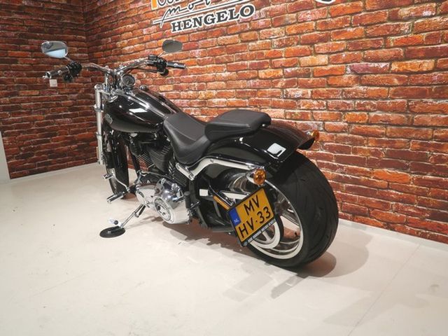 harley-davidson - rocker-c-fxcwc