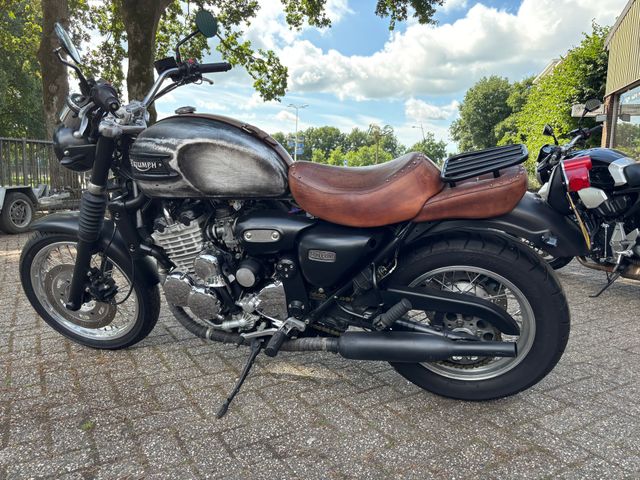 triumph - thunderbird