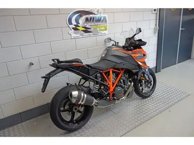 KTM 1290 SUPER DUKE GT – foto 2