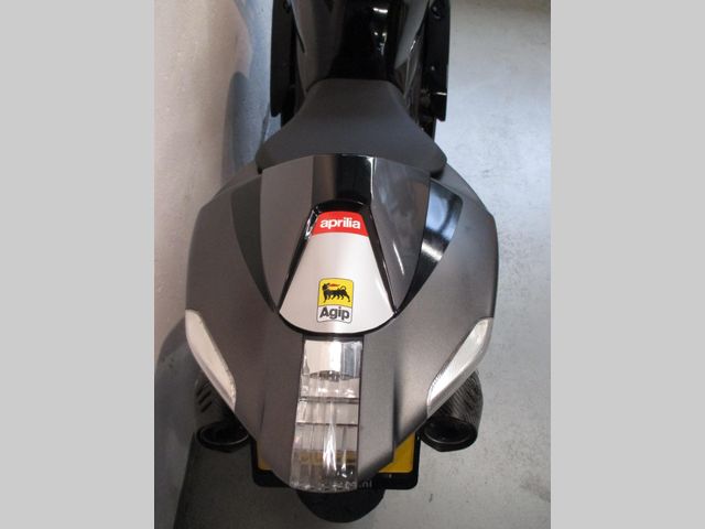 aprilia - rsv-1000-r-factory