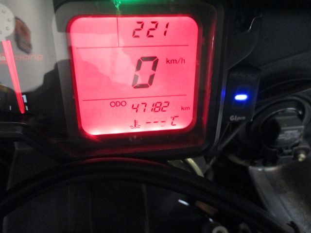 aprilia - rsv-1000-r-factory