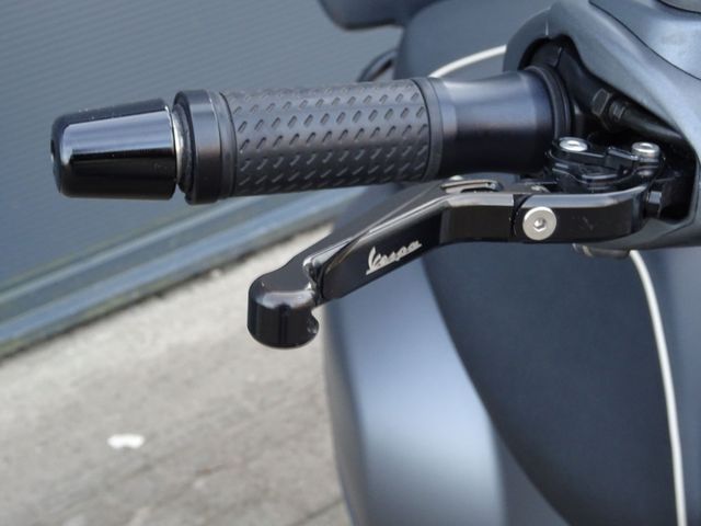 vespa - gts-300-super-sport