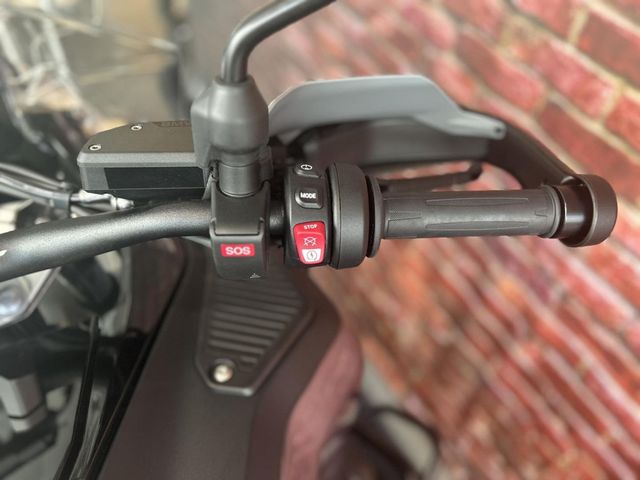 bmw - r-1300-gs-adventure-triple-black