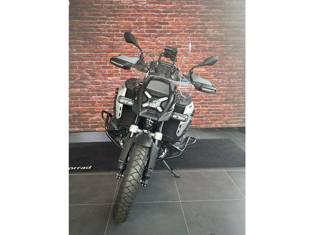 bmw - r-1300-gs-adventure-triple-black
