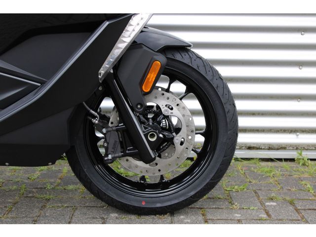 bmw - c-400-gt