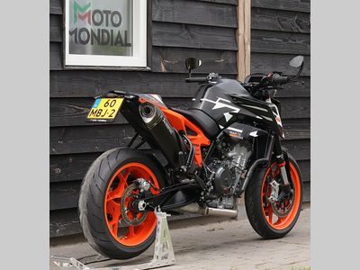 KTM 890 DUKE GP – foto 2