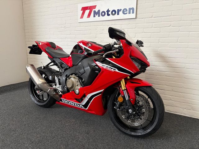 honda - cbr-1000-rr-fireblade-c-abs