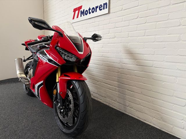 honda - cbr-1000-rr-fireblade-c-abs