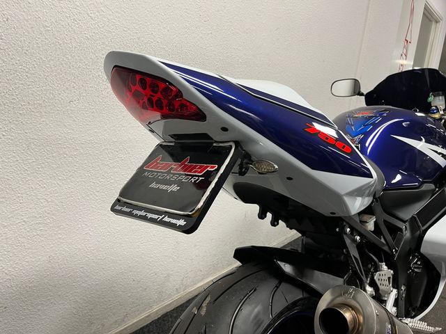 suzuki - gsx-r-750