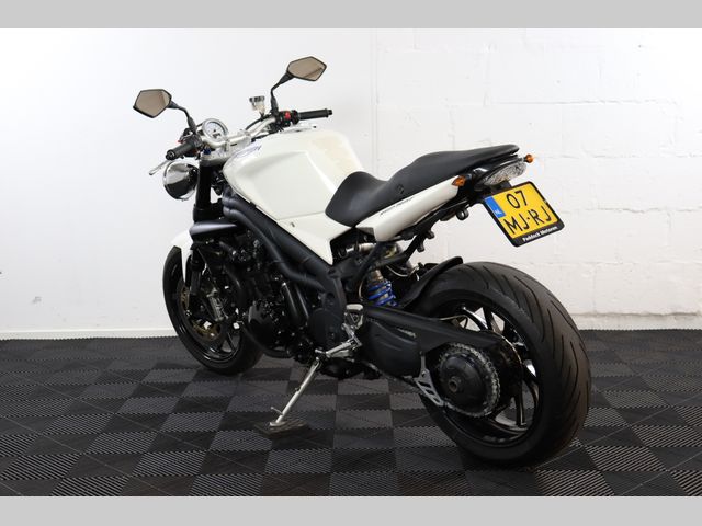 triumph - speed-triple-1050
