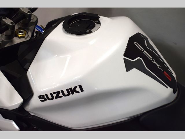 suzuki - gsx-s-950