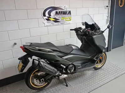 YAMAHA TMAX TECH MAX 560 – foto 3