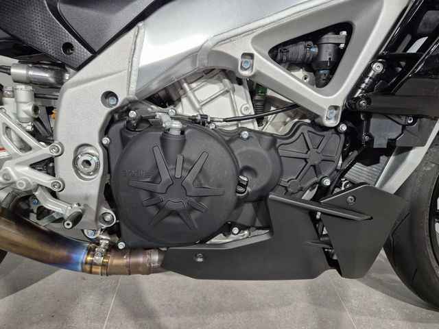 aprilia - tuono-v4-factory