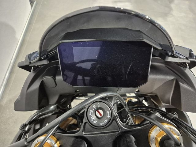 aprilia - tuono-v4-factory
