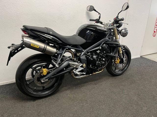 triumph - street-triple-675