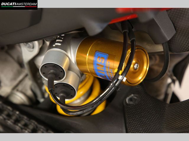 ducati - panigale-v4-s