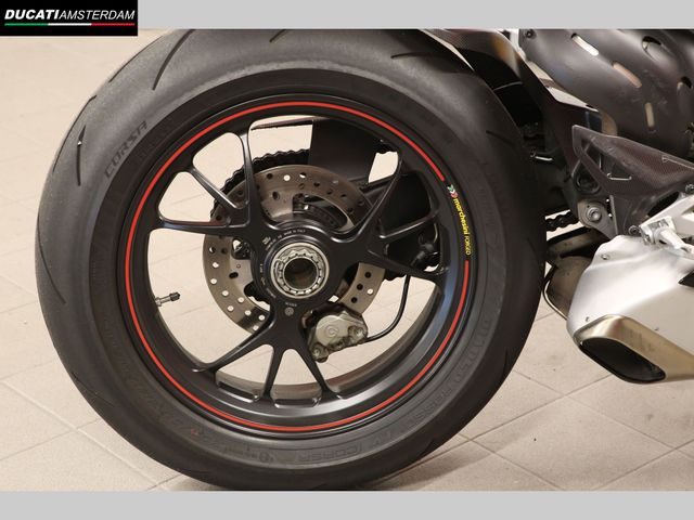 ducati - panigale-v4-s