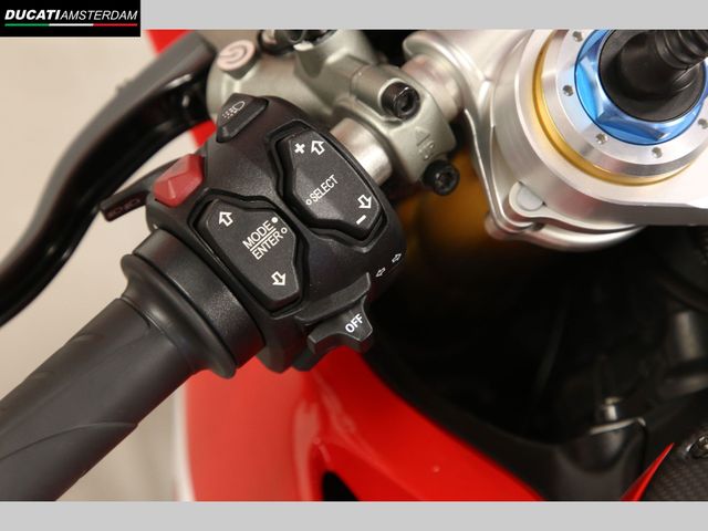 ducati - panigale-v4-s