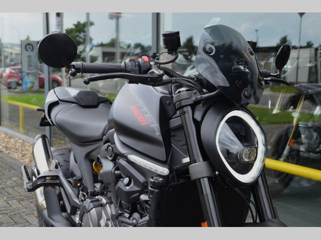 ducati - monster--