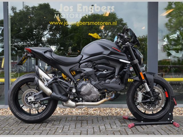 ducati - monster--