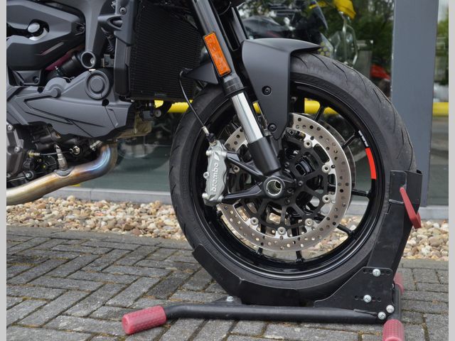 ducati - monster--
