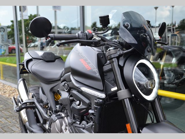 ducati - monster--