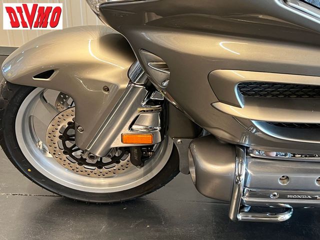 honda - gl-1800-goldwing-abs